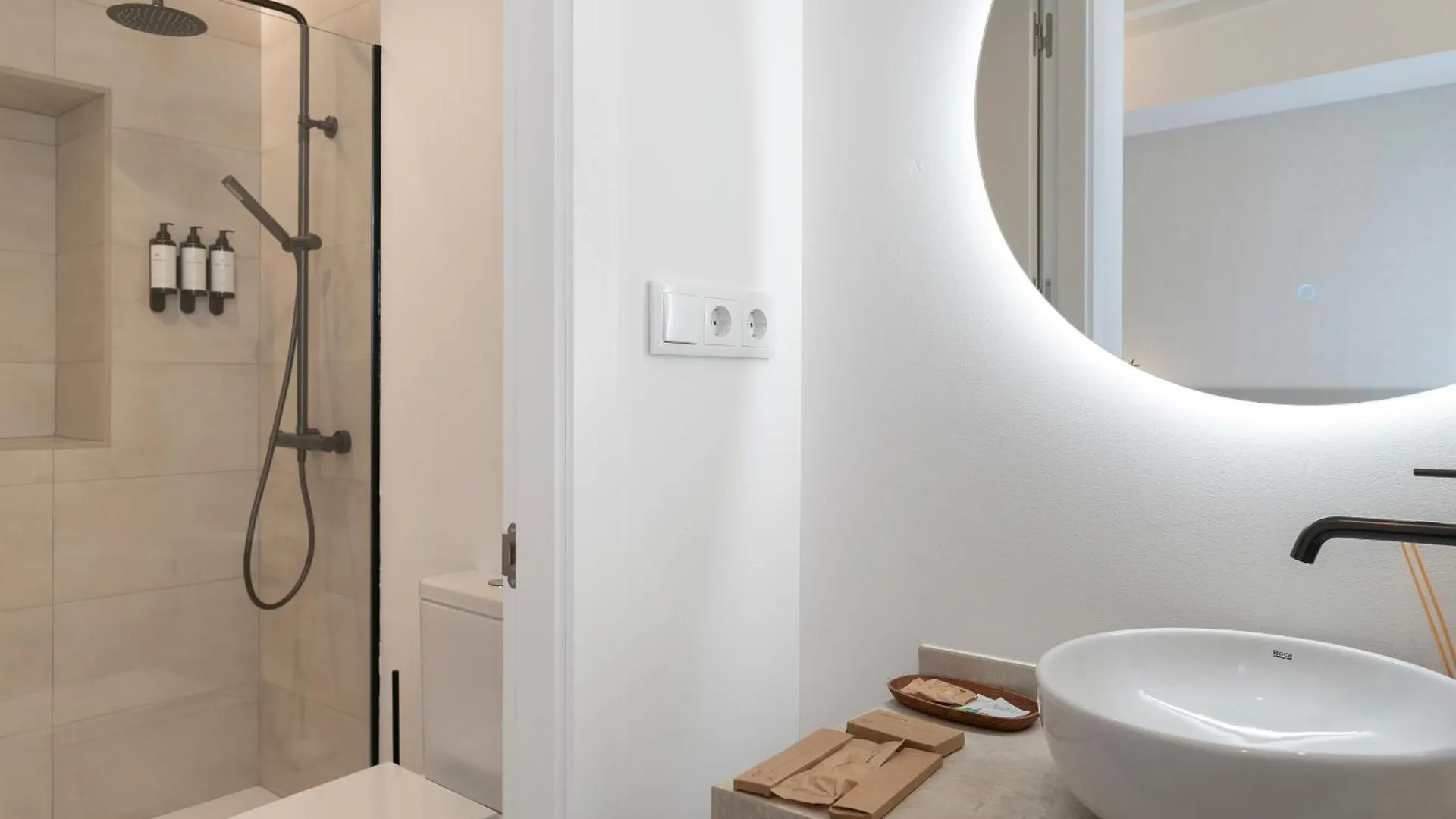 La Caleta Qe Hotels 加的斯 3*,