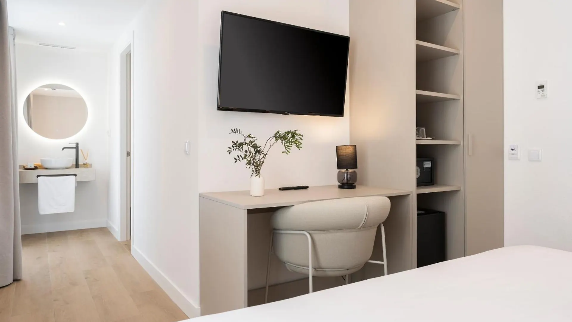 La Caleta Qe Hotels 加的斯 3*,