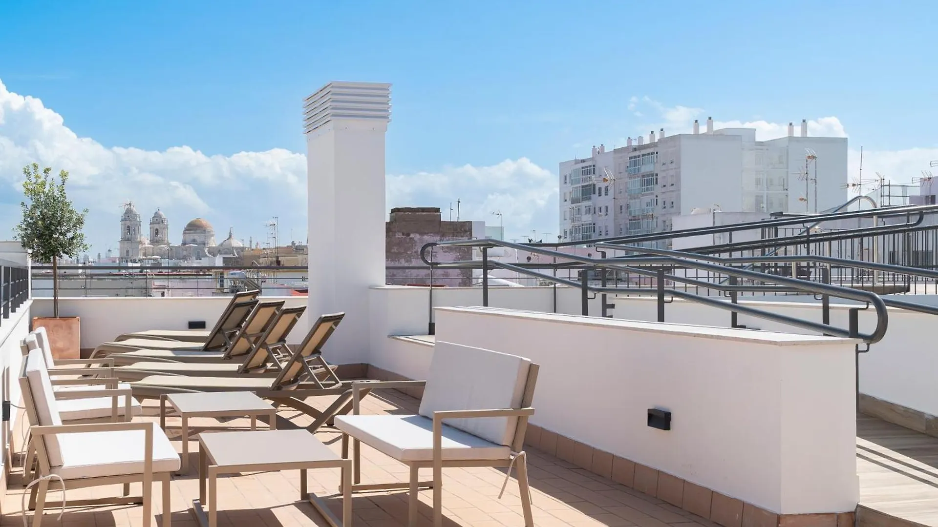 La Caleta Qe Hotels 加的斯