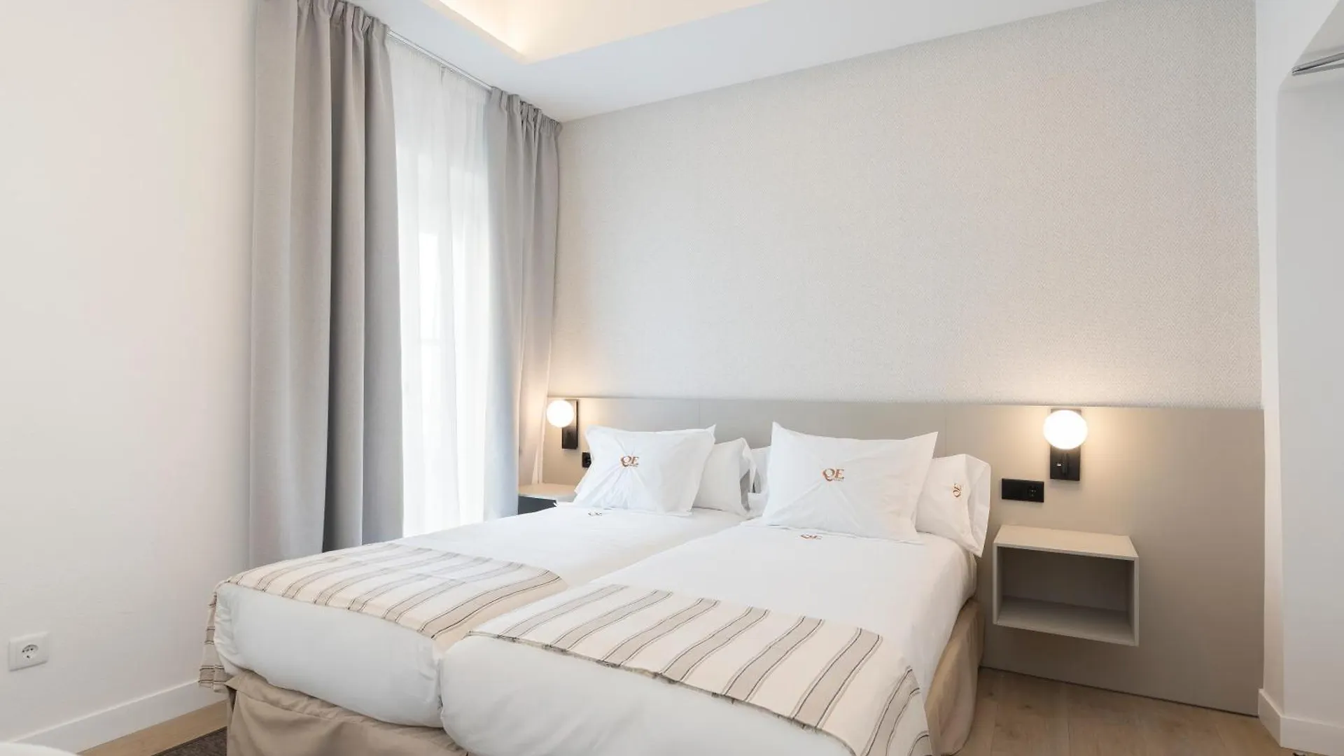 La Caleta Qe Hotels Cadiz 3*,