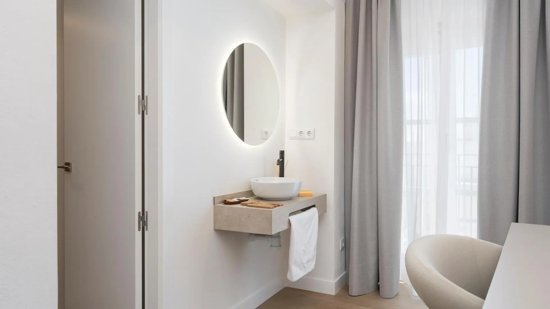 La Caleta Qe Hotels Cadiz Spain