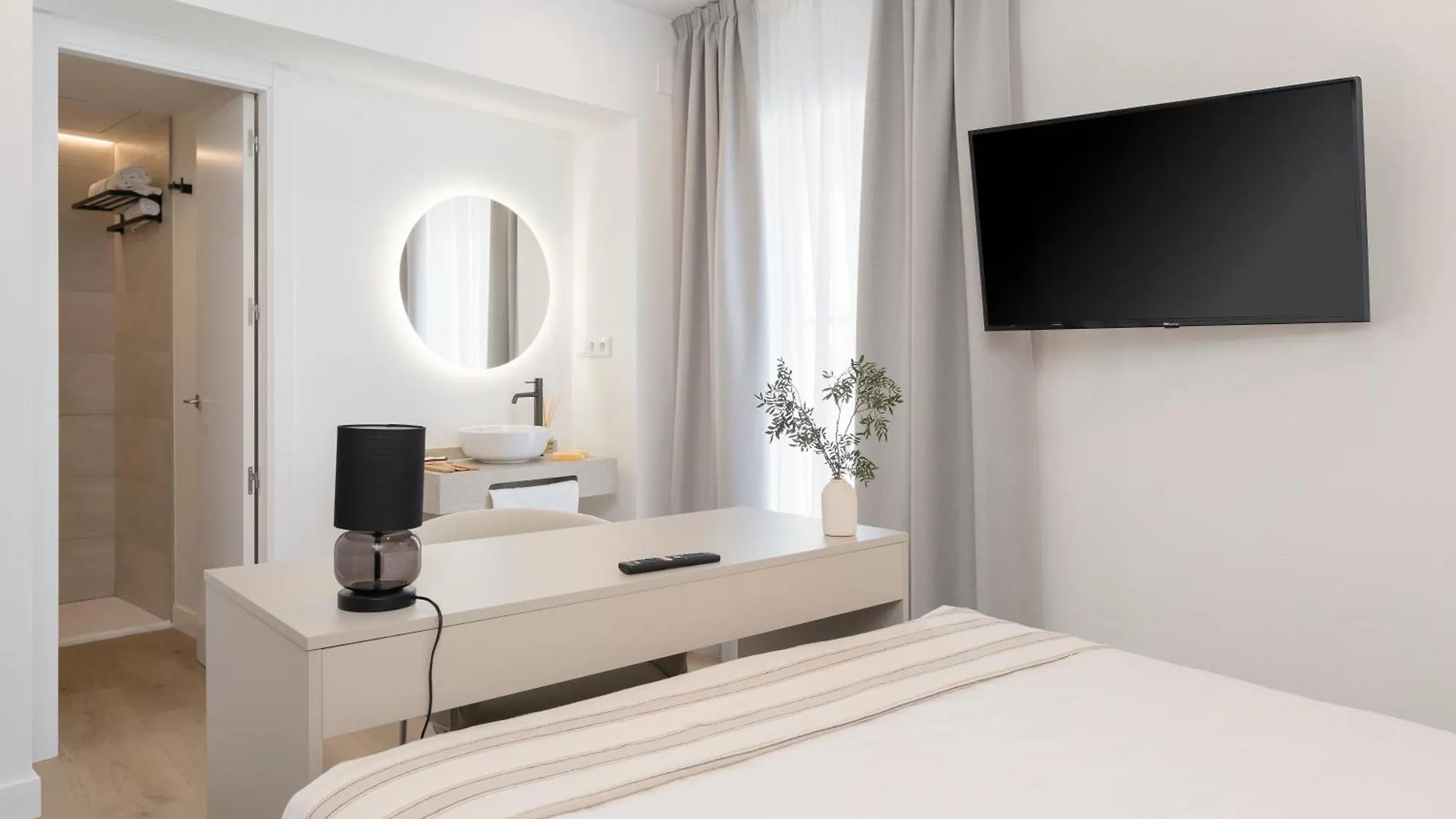 ***  La Caleta Qe Hotels Cadiz Spain